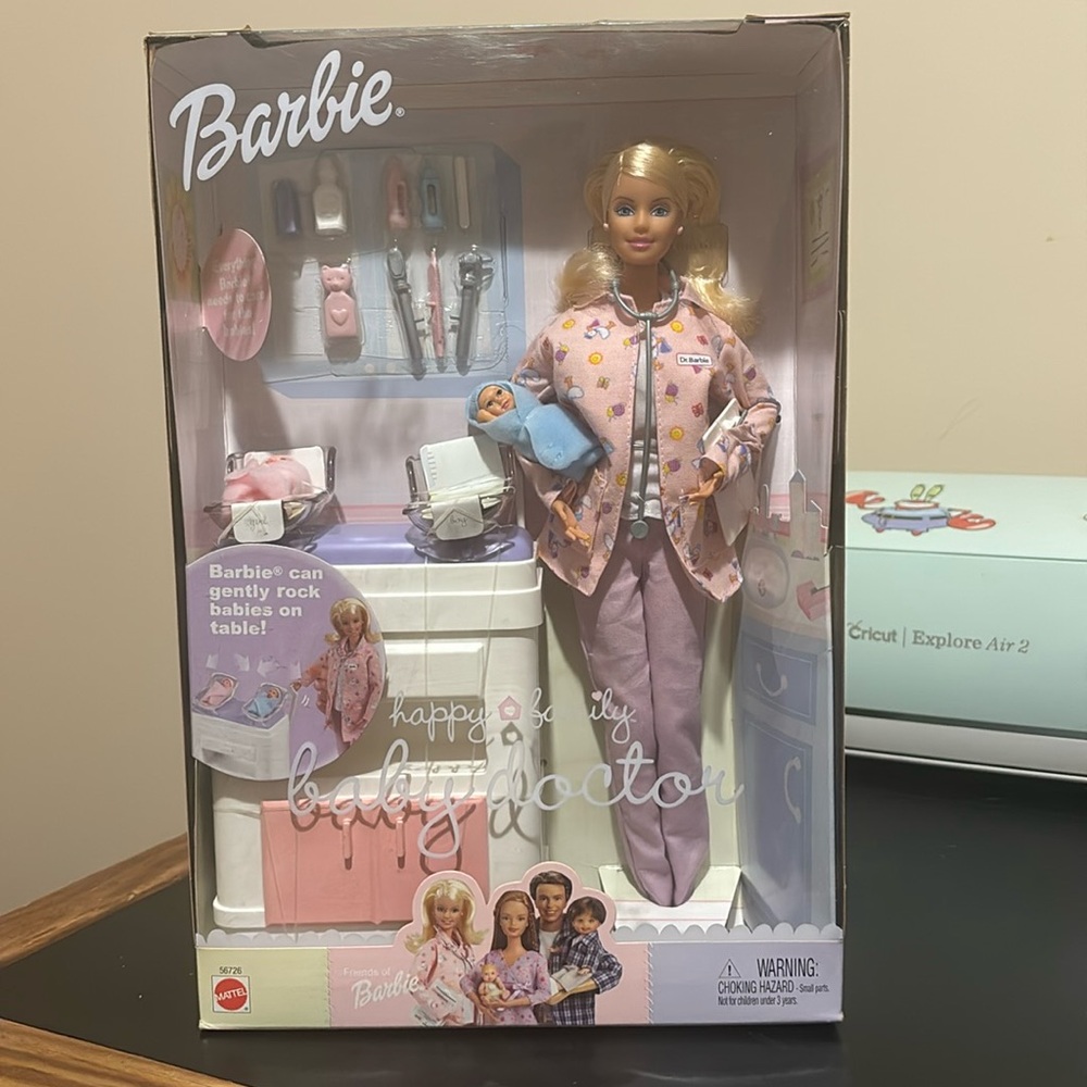 2002 Happy Family Mattel Barbie Baby doctor